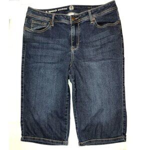N62 Ladie's Denim Bermuda shorts in size 14, waist 34"